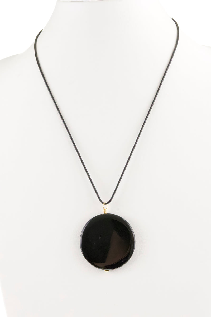 round-black-agate-pendant-with-leather-cord-necklace