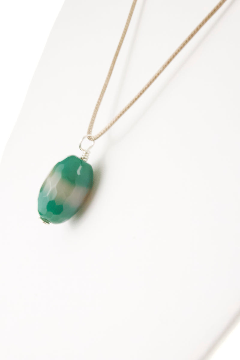 Agate Pendant with Leather Cord Necklace (Green)