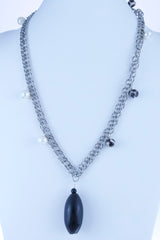 white-fresh-water-pearl-with-two-tone-aghtestone-and-black-amber-chain-necklace