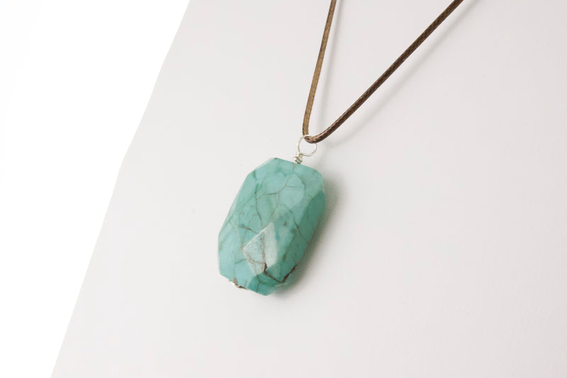 turquoise-bead-with-leather-cord-necklace-5