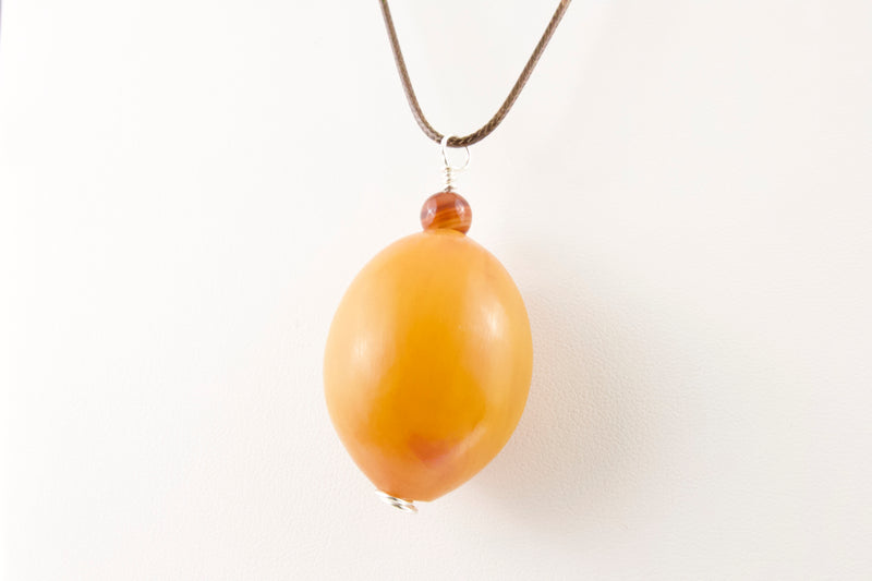 yellow-african-amber-bead-with-leather-cord-necklace-4