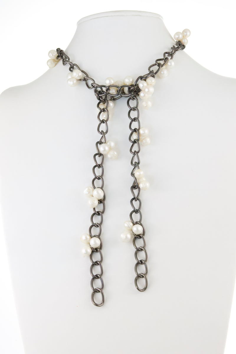 white-freshwater-pearls-with-black-chain-laureate