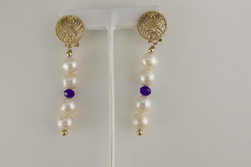 white-fresh-water-pearls-with-blue-crystals-necklace-set-1