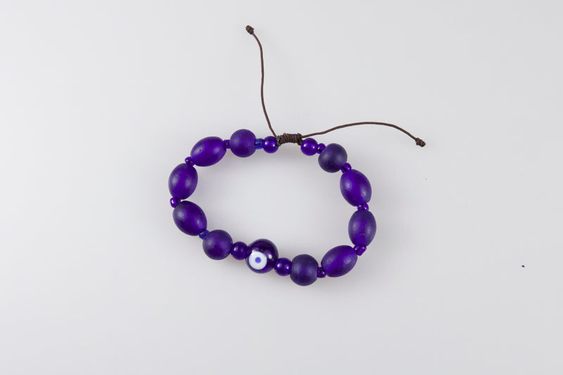 blue-and-white-glass-bead-bracelet-1