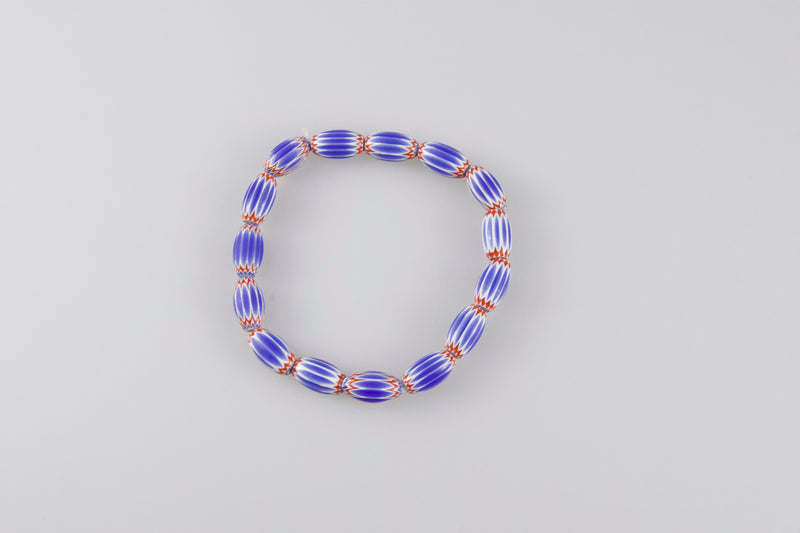 dark-blue-chevron-bead-with-white-stripes-bracelet